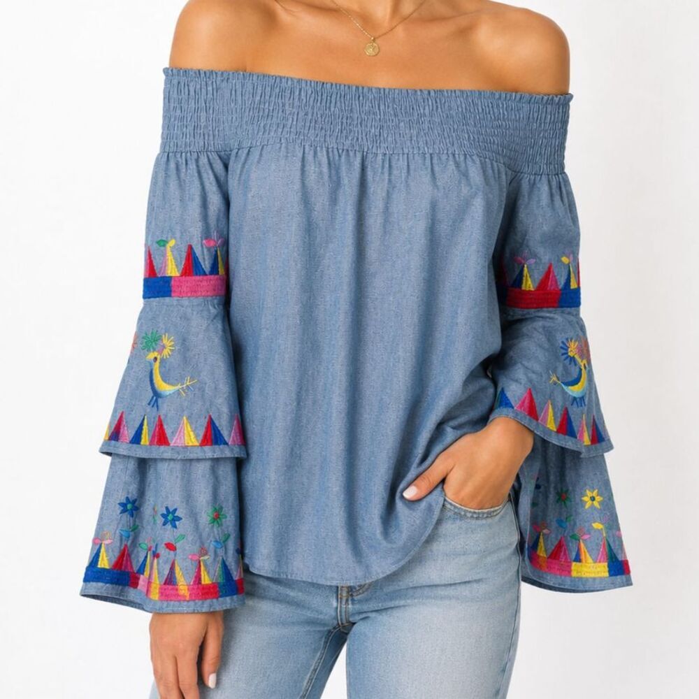 VaVa by Joy Han Embroidered Off-the-Shoulder Chambray Bell Sleeve Top L Boho